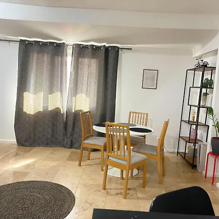 Jolie Appartement Apt Exterior photo